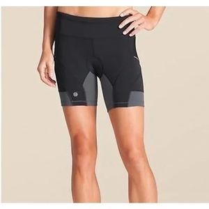 Athleta Queen K Bike Shorts Size M